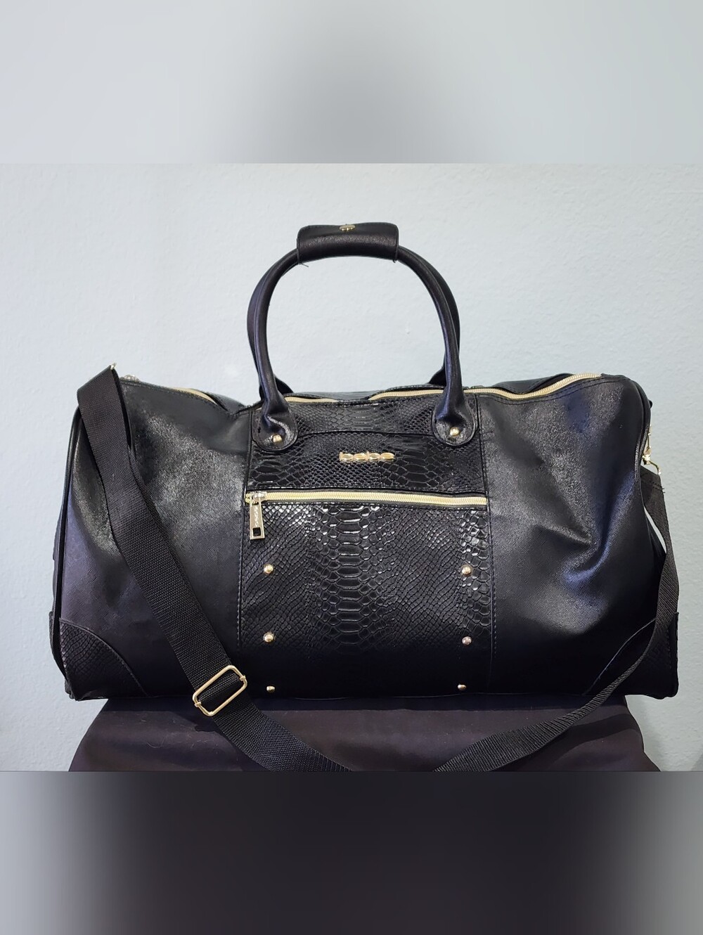 Bebe | Ellisa 22" Weekend Travel Duffel Bag | Black & Gold Faux Snakeskin - Picture 2 of 11